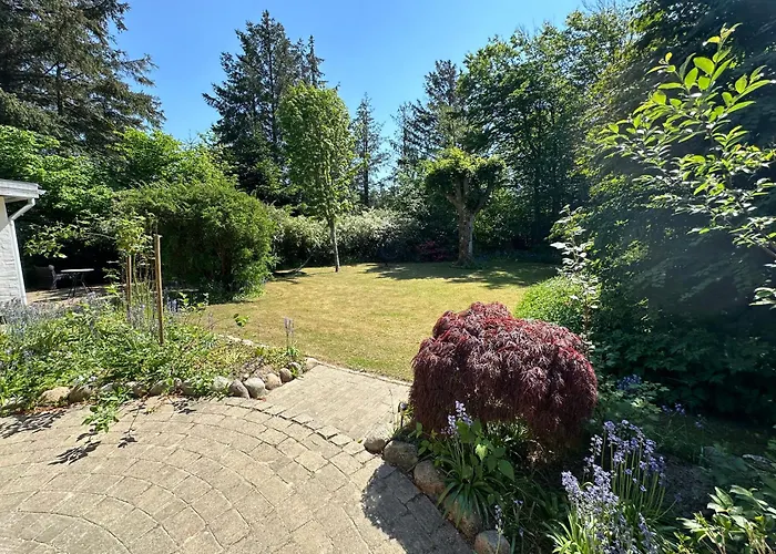 منزل للإقامة Large With Balcony At The Edge Of The Forest *